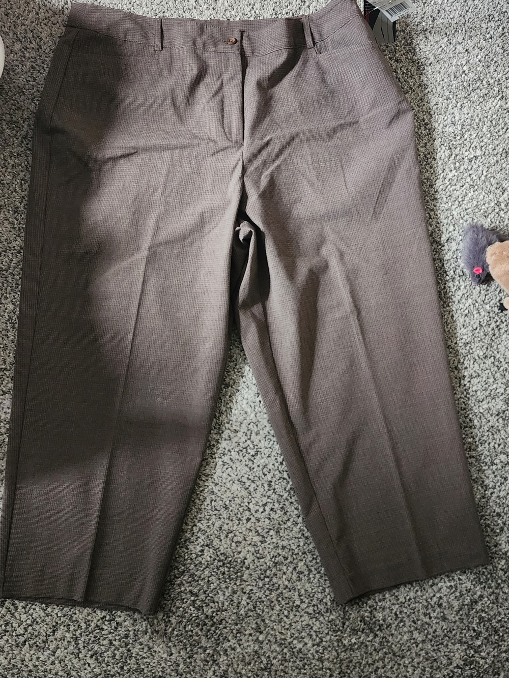 Briggs New York Taupe Cropped Dress Pants